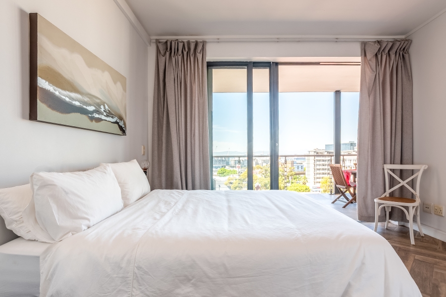 To Let 2 Bedroom Property for Rent in Green Point Western Cape